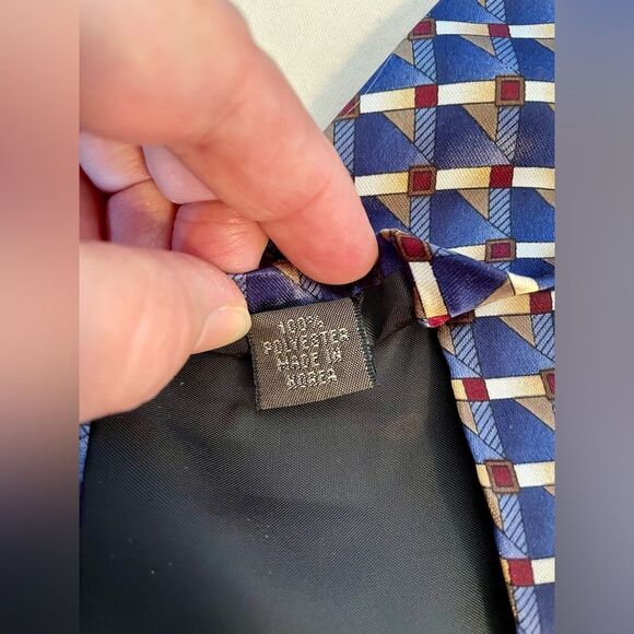 Taylor & Henry Necktie, Geometric Navy Blue, Gold, Cream and Mauve Colors - Picture 4 of 6